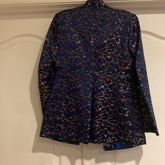 Fancy Blue Embroidered With Flowers Chinese Jacket with Chinese Collar - Picture 2 of 4